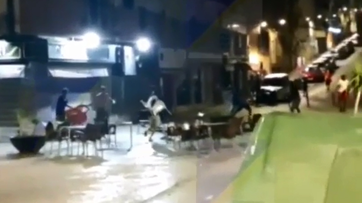 Momento de la reyerta entre marroquíes y dominicanos en San Juan de Aznalfarache