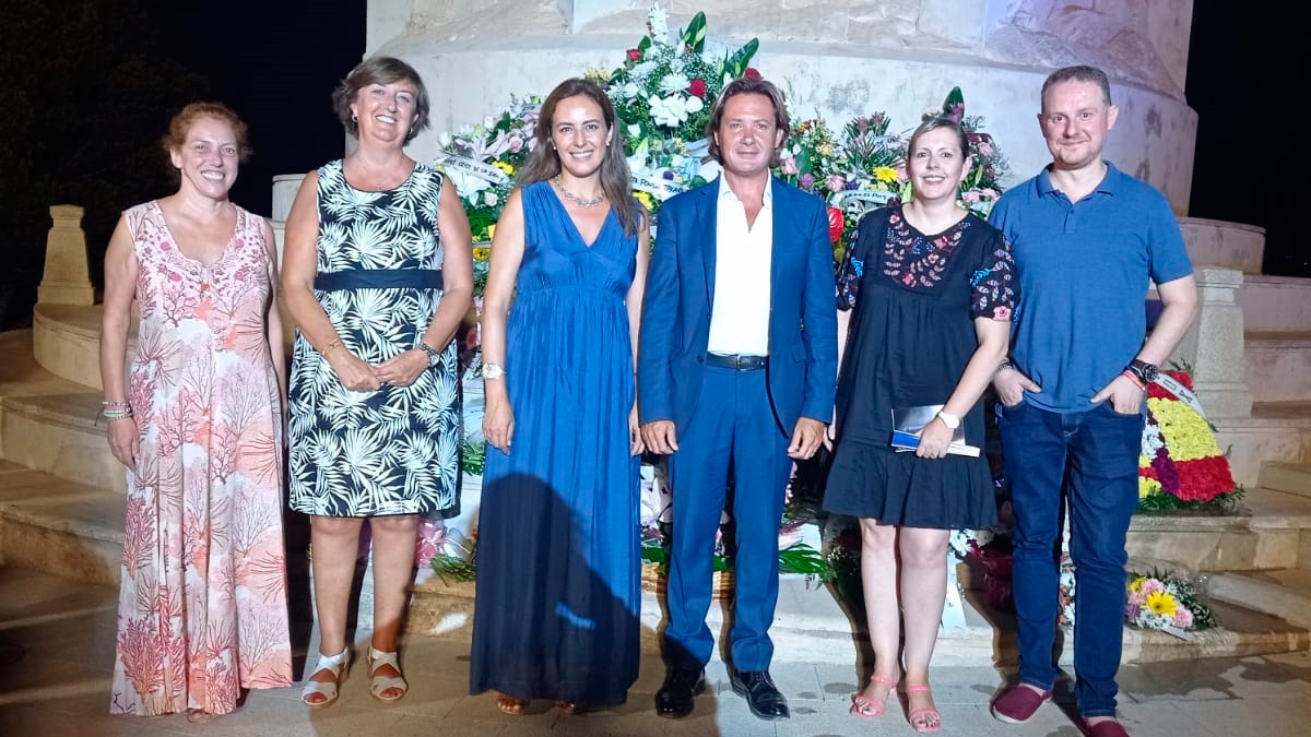 auténtico esperpento y mitin triunfalista del PSOE