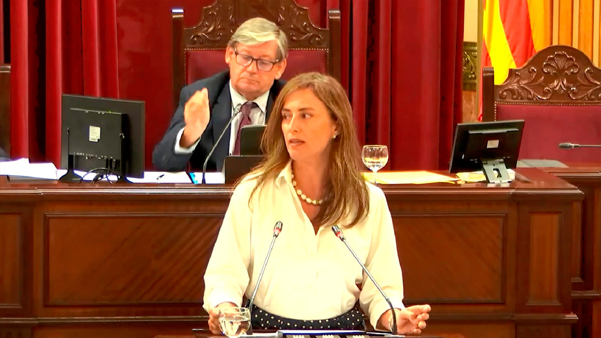 Y precisamente ahora que estamos ante una subida de los tipos de interés que ahogarán aún más las economías domésticas de los españoles.