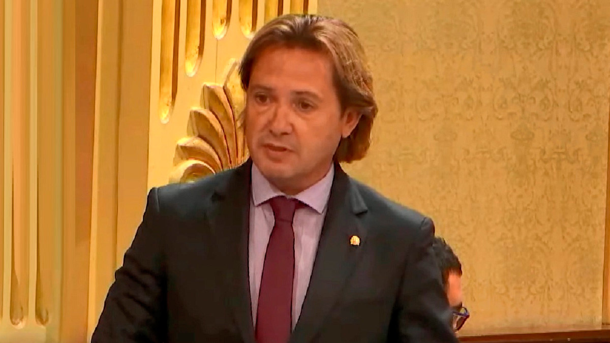Campos ha denunciado las prisas del ejecutivo de Armengol por implantar las leyes porque se ven fuera del Gobierno.