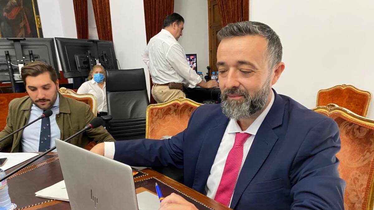 Apoyo total a la moción