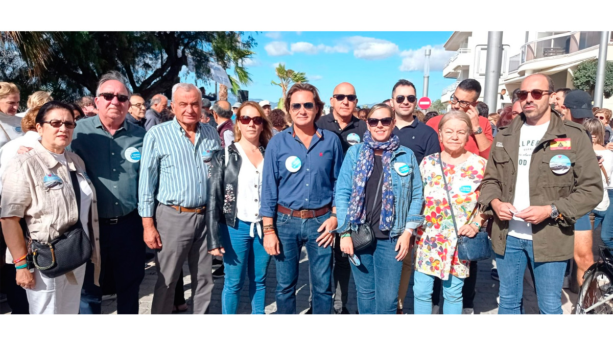 Fulgencio Coll ha resaltado la unión de los ciudadanos  en «esta movilización popular maravillosa que se enfrenta al sectarismo