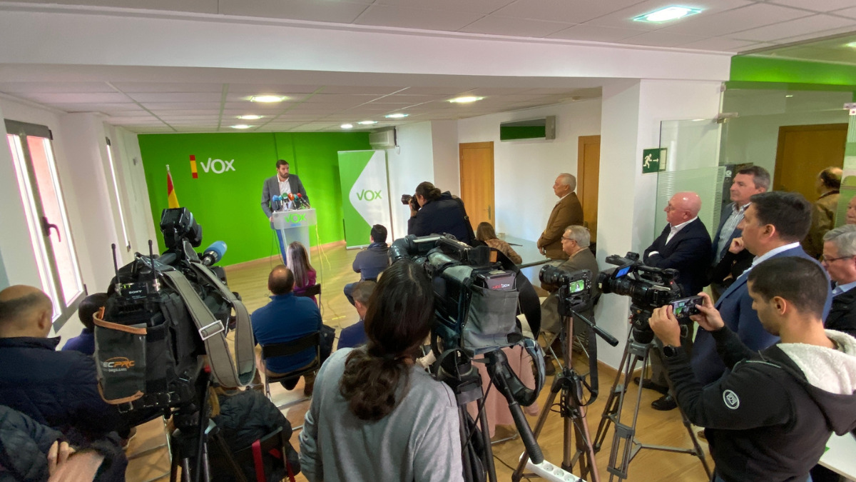 VOX lleva al Constitucional la ley que dota de “personalidad jurídica” al Mar Menor