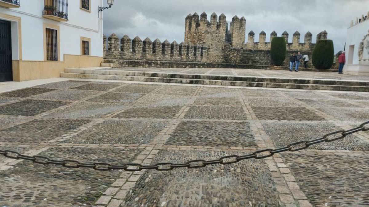 VOX pide en Cabra
