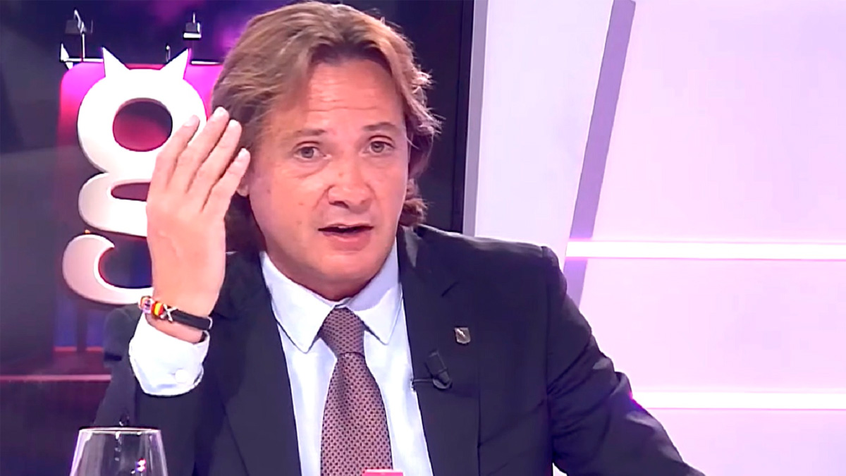 Campos ha recordado el efecto de un estatuto que no fue votado por los ciudadanos y que ha multiplicado la administración pública