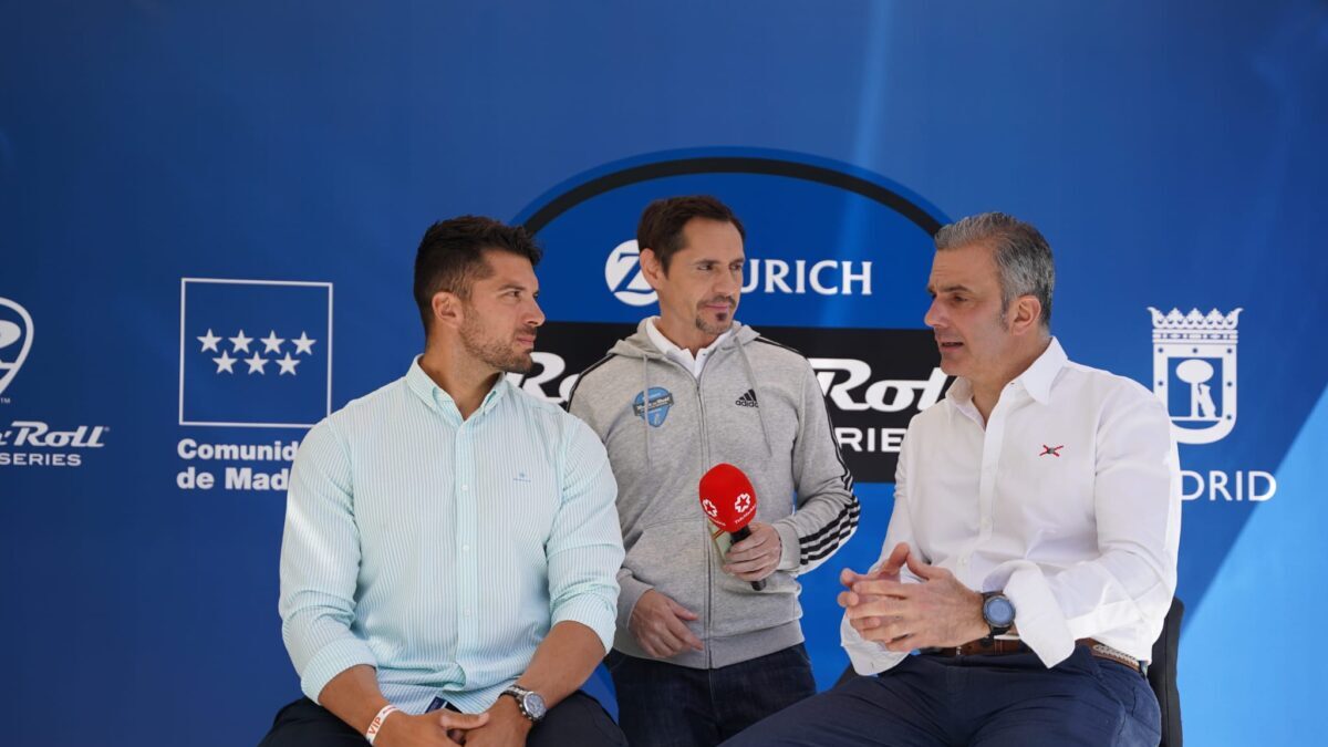 Javier Ortega y Cristian Toro haciendo declaraciones