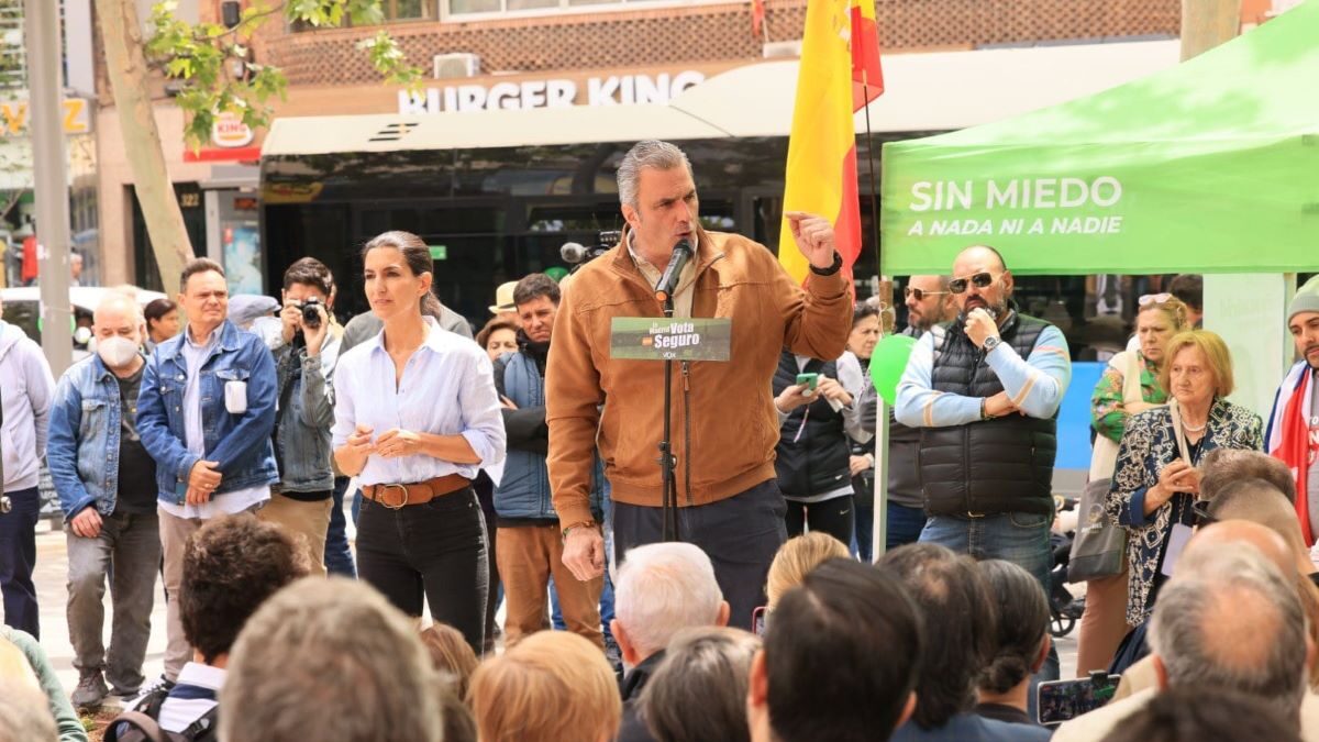 Javier Ortega en acto de Ciudad Lineal