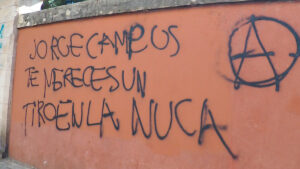 Pintadas y amenazas en Palma cerca del domicilio de Jorge Campos