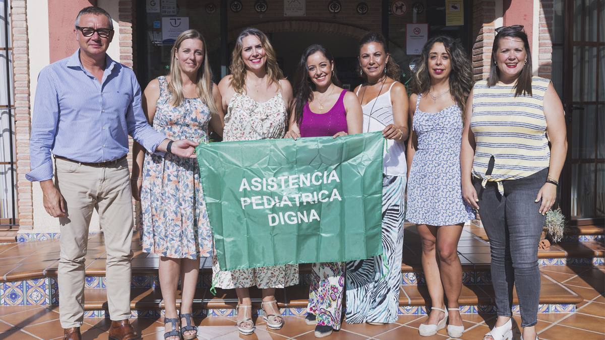Reunión del Grupo Parlamentario VOX con miembros de la Plataforma Ciudadana Asistencia Pedriátrica Digna en Ubrique