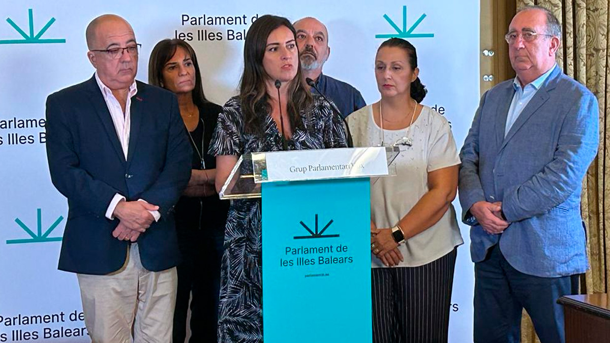 La proposición parlamentaria insta a derogar cualquier ley o norma que impida la libre elección de lengua de enseñanza en todos los niveles educativos