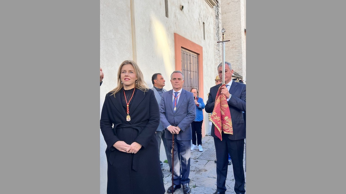 La portavoz del Grupo Municipal VOX en el Ayuntamiento de Sevilla, Cristina Peláez, ha pedido este miércoles al alcalde José Luis Sanz, que reconsidere dignificar la festividad de San Fernando