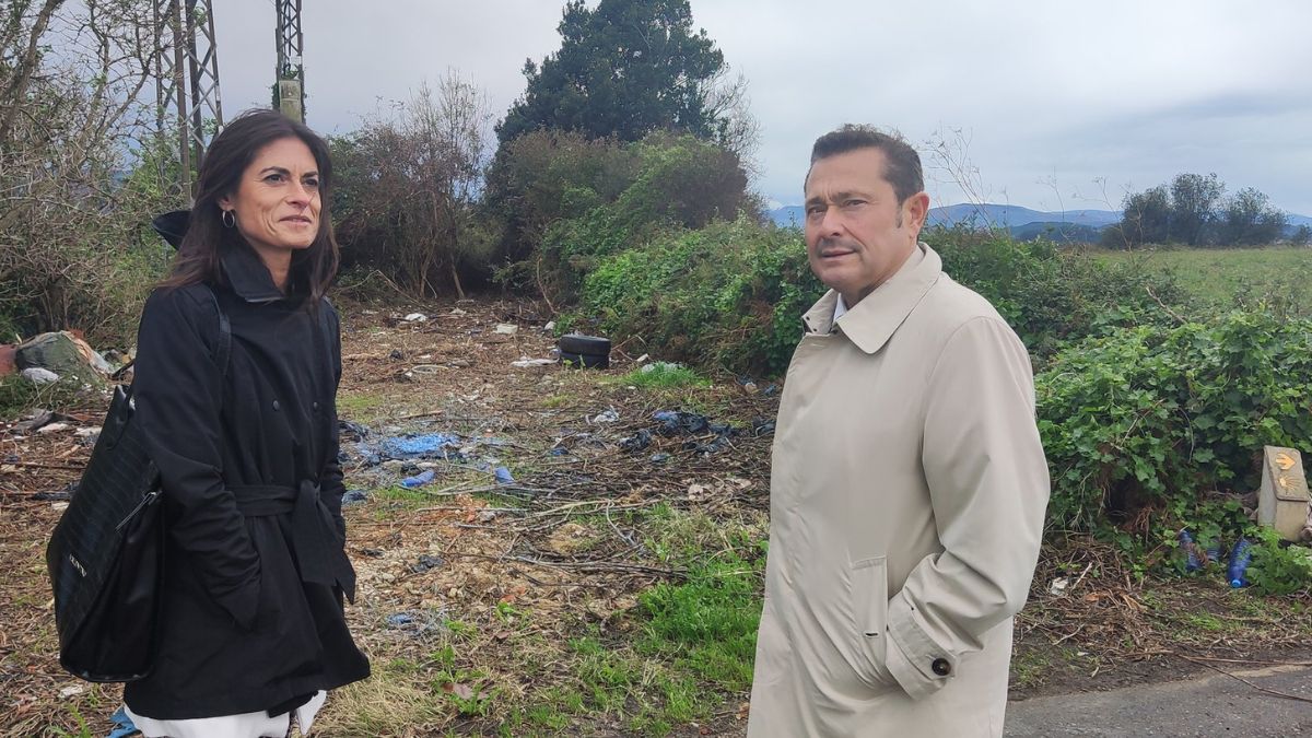 VOX denuncia la existencia de un vertedero ilegal en el barrio Lluja de Santander