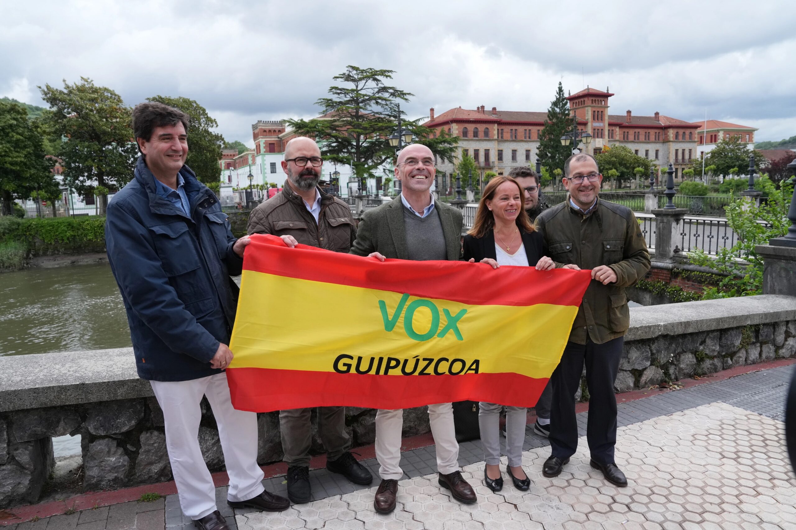 VOX en defensa del Ejército