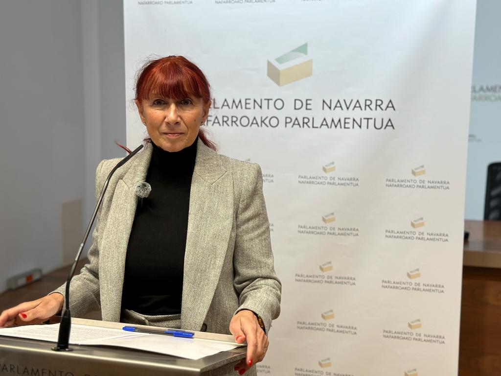 Maite Nosti en la rueda de prensa tras la Junta de Portavoces del Parlamento de Navarra