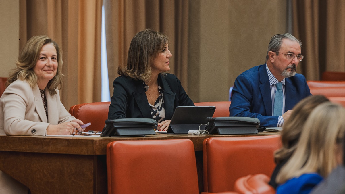 Carina Mejías, Patricia Rueda y Carlos Flores