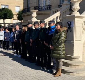 Concejal de VOX, Socorro Sada, en el minuto de silencio de San Adrián