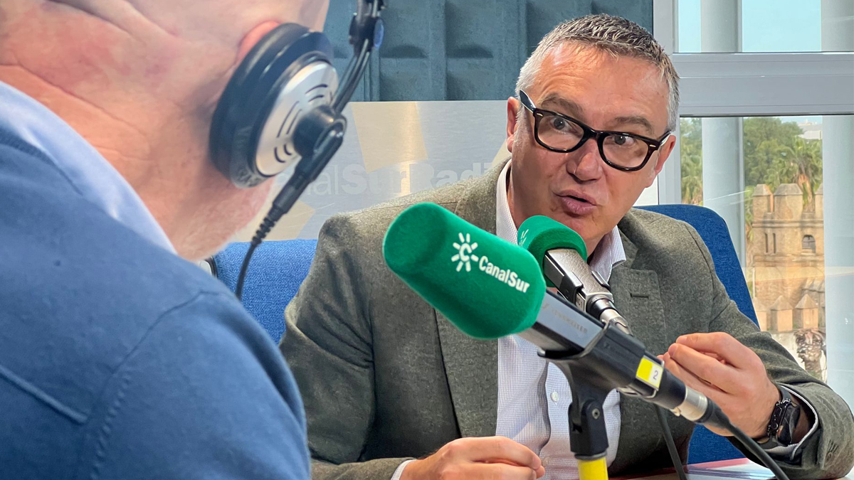 Manuel Gavira, portavoz del Grupo Parlamentario VOX en el Parlamento de Andalucia entrevistado en Canal Sur Radio