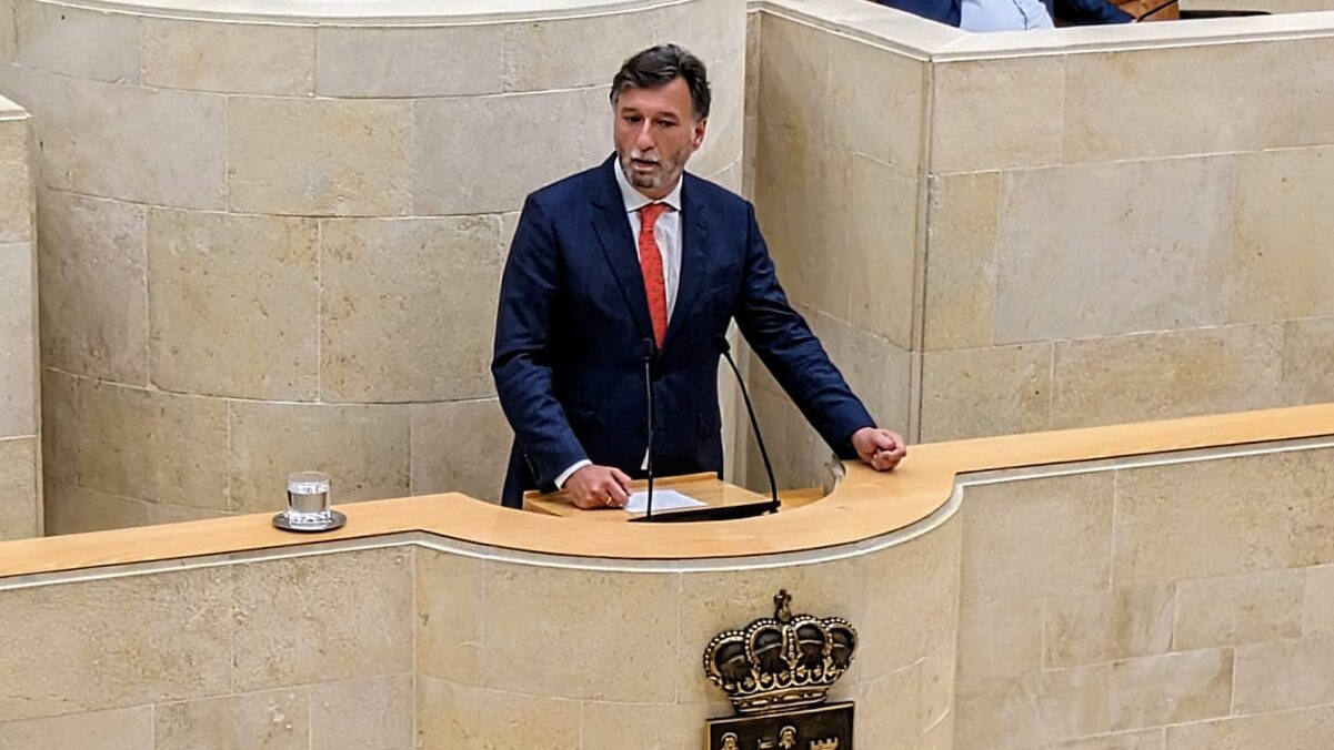Cristóbal Palacio defiende moción VOX