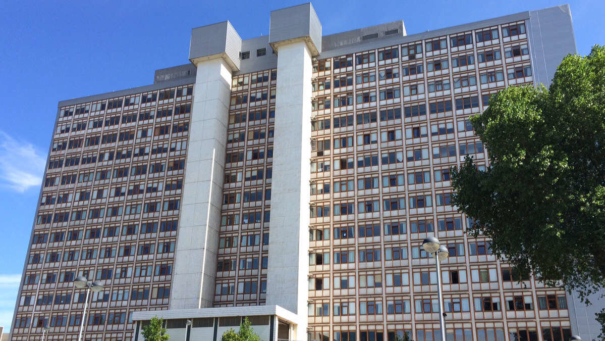 Residencia Cantabria cerrada y abandonada desde 2016