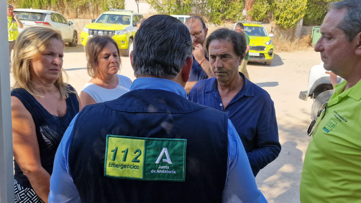 Benito Morillo, visita Puesto Mando Avanzado incendio embalse Encinajero, en Jaen