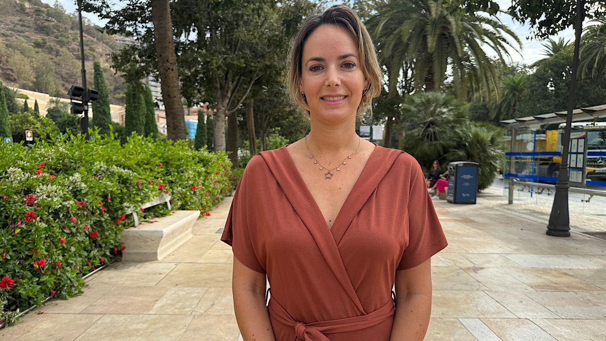 Yolanda Gómez en las inmediaciones del Ayuntamiento de Málaga