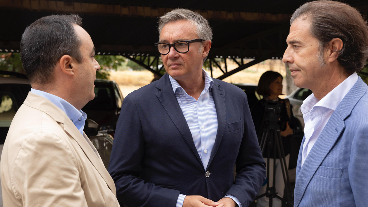 Manuel Gavira, portavoz del Grupo Parlamentario VOX en el Parlamento de Andalucia, durnate visita a Linares (Jaen)