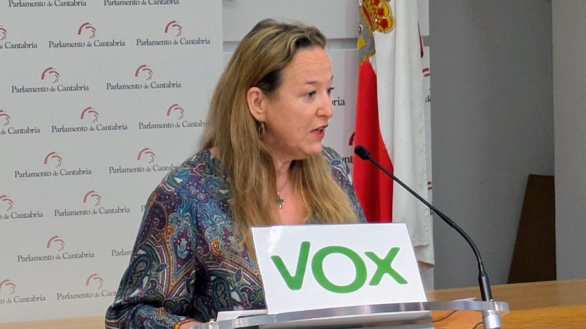Rueda de prensa VOX en Parlamento de Cantabria