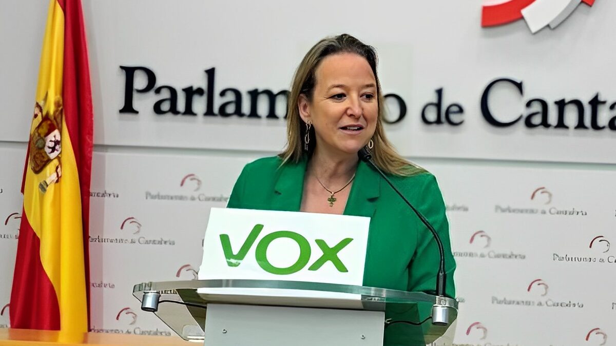 Rueda de prensa de Leticia Díaz en el Parlamento de Cantabria