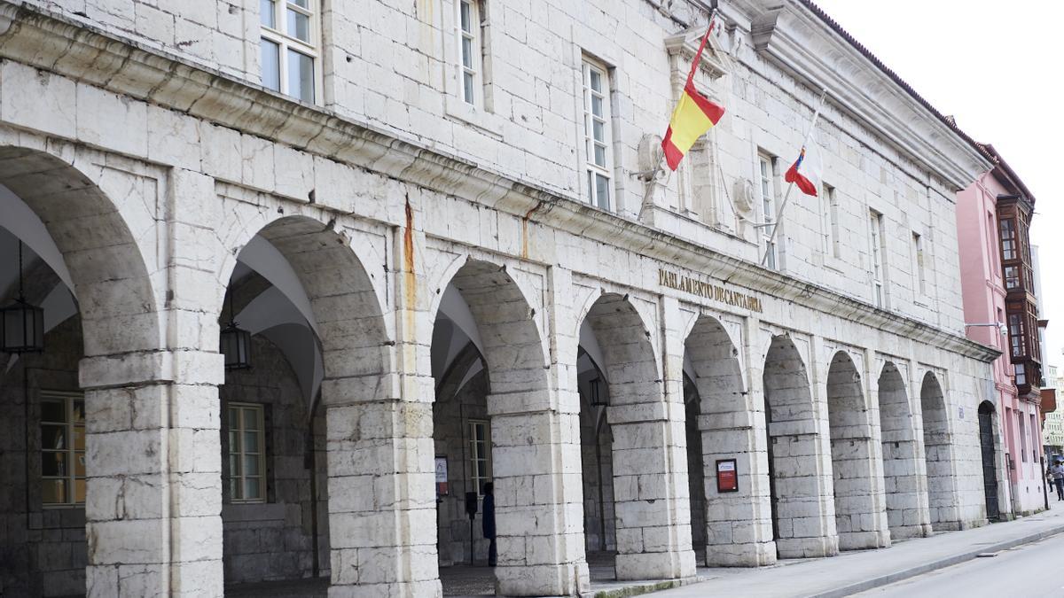 Fachada Parlamento de Cantabria