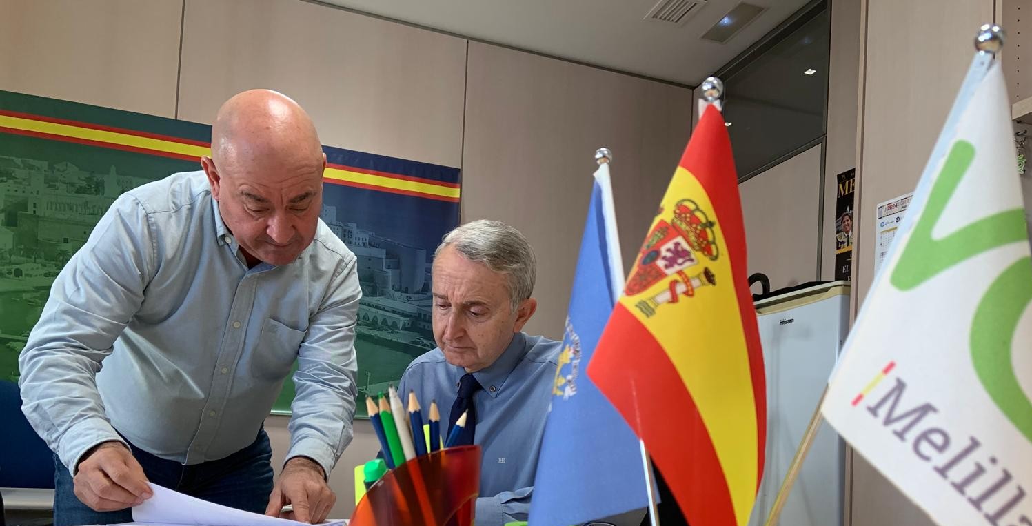 Javier Diego y José Miguel Tasende, en el grupo parlamentario
