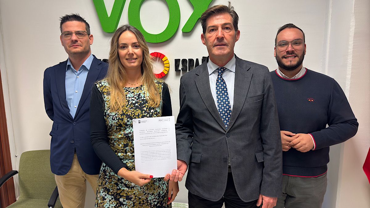 Yolanda Gómez y Antonio Alcázar, previamente a la presentación a las enmiendas de los presupuestos de 2025