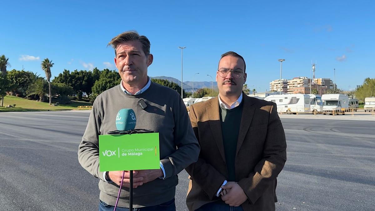 Antonio Alcázar durante la rueda de prensa en la explanada junto al Palacio de los Deportes Martín Carpena
