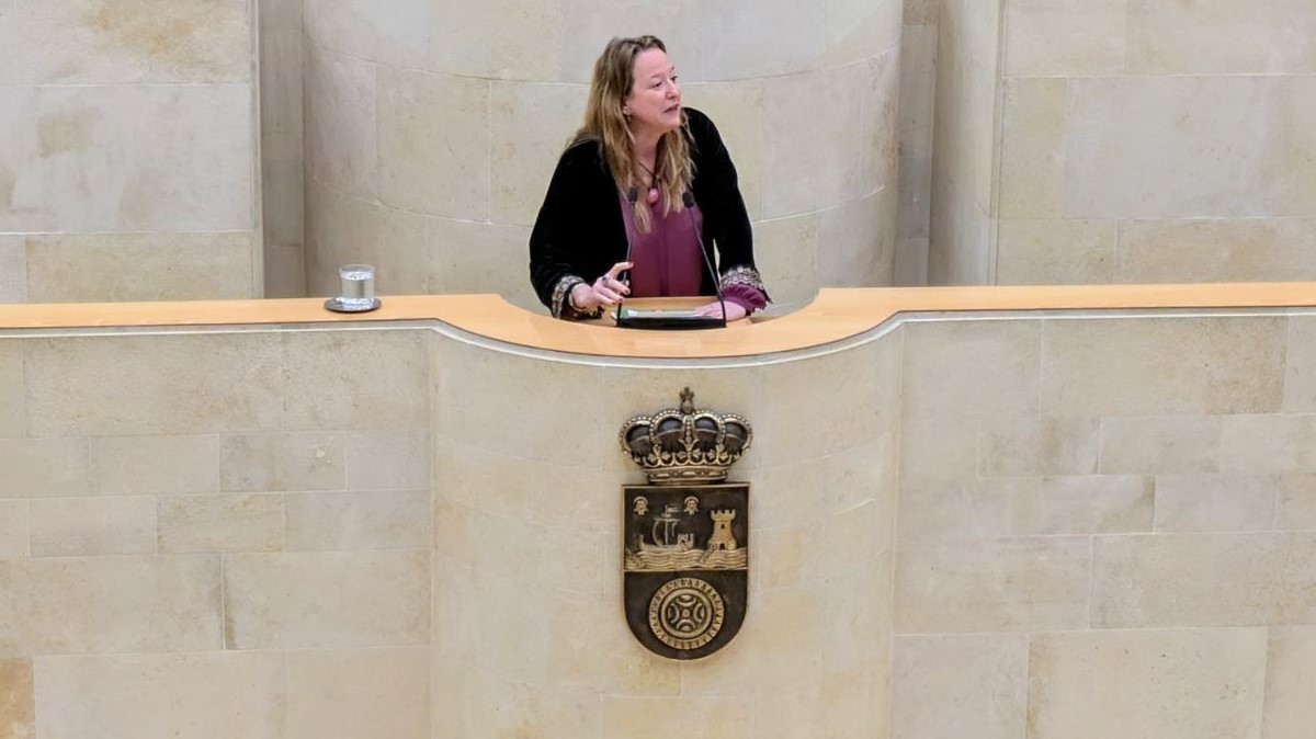 Leticia Díaz interviene en el Parlamento de Cantabria