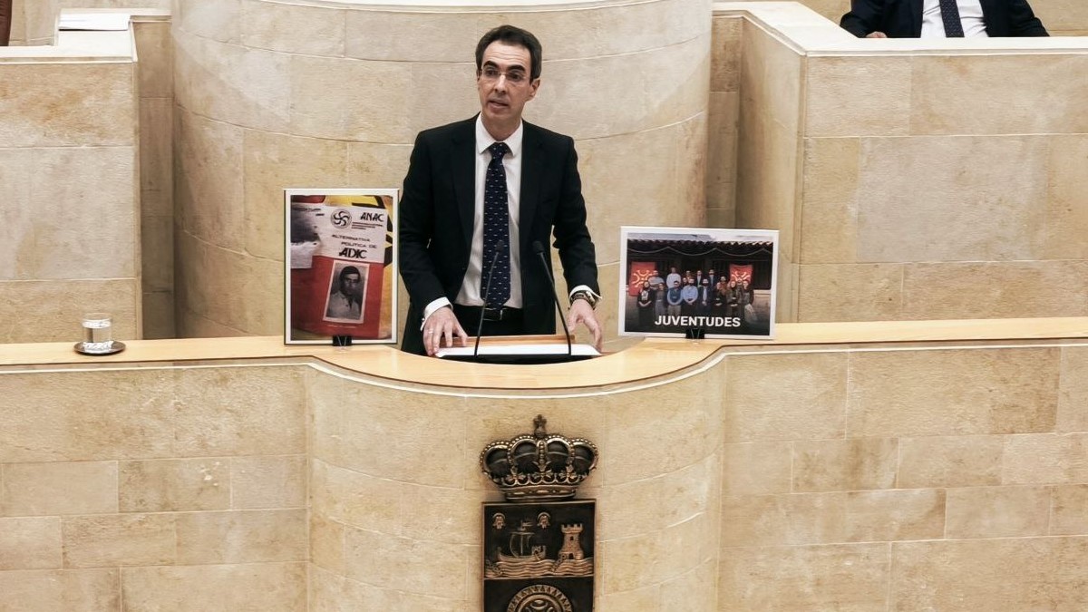Armando Blanco interviene en el Parlamento de Cantabria