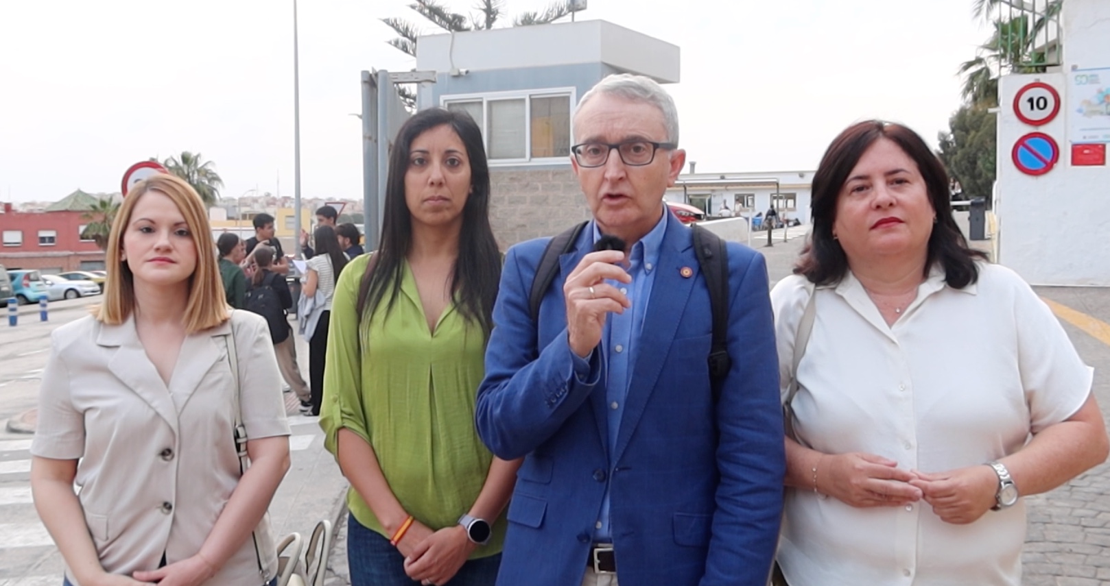 José Miguel Tasende, junto a representantes de VOX Melilla