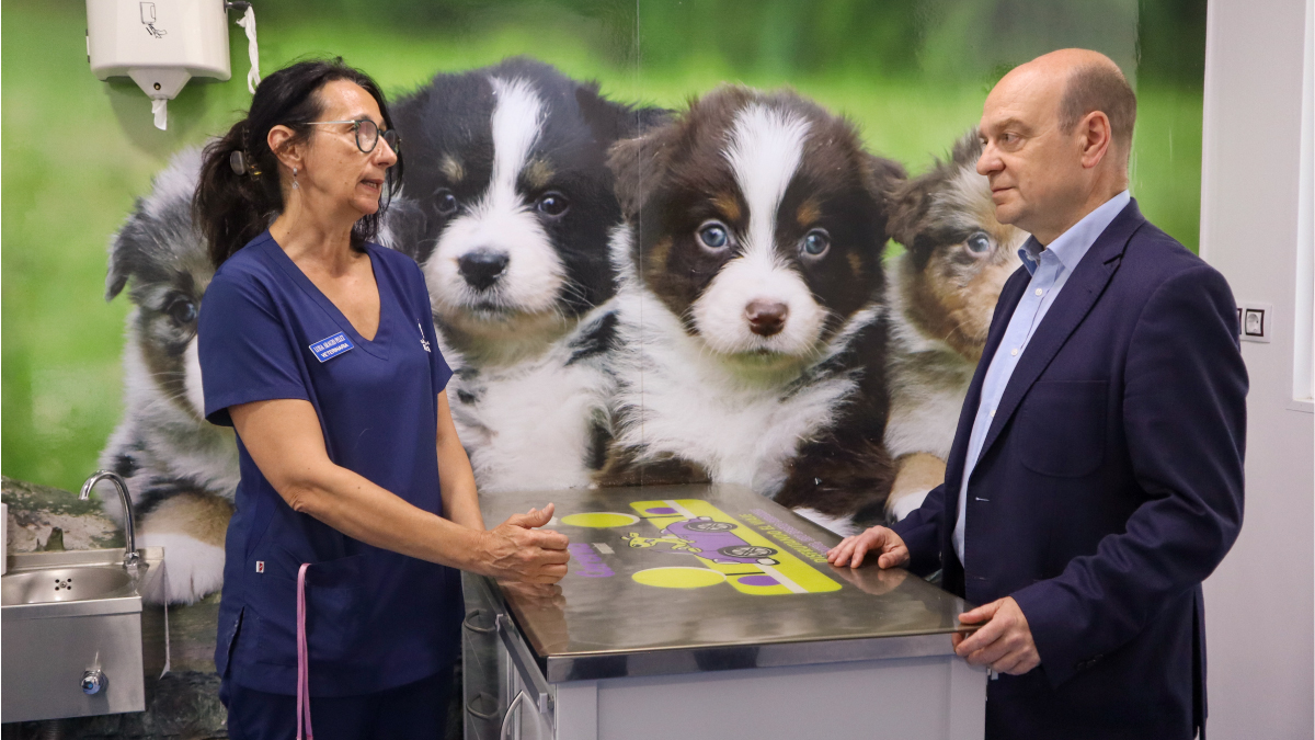 Santiago Morón, en la Clínica Veterinaria Romareda