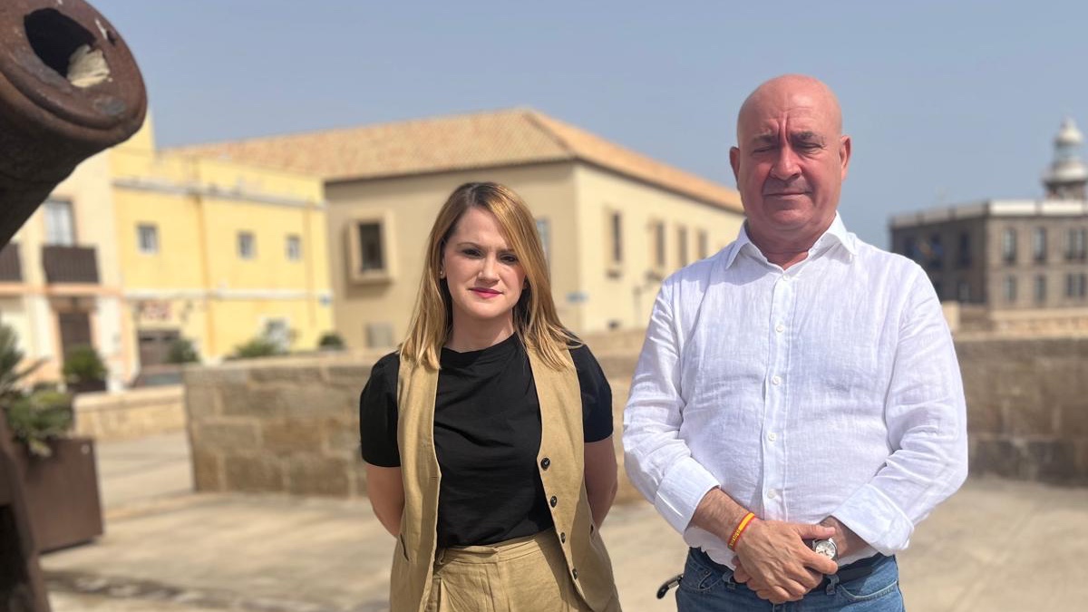 Javier Diego junto a Noelia Salvador, en Melilla La Vieja
