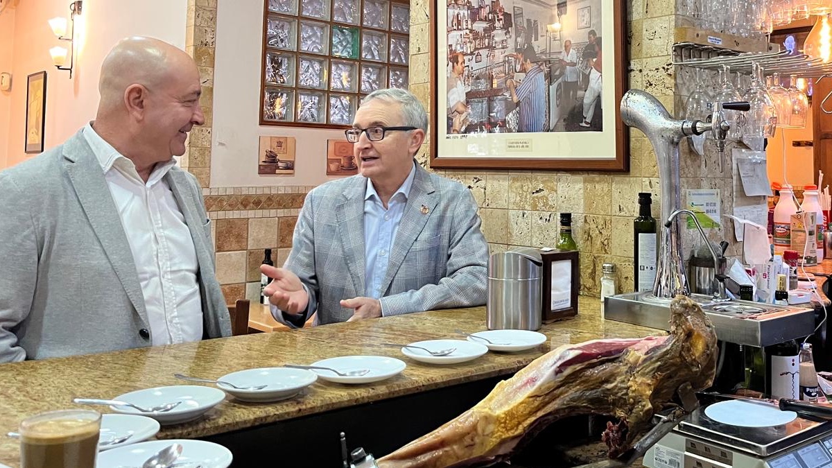 Javier Diego y Tasende, en un bar del Real