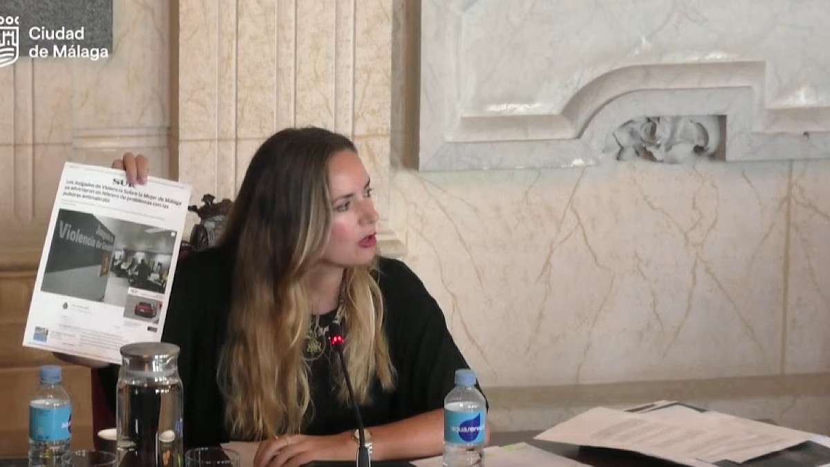 Yolanda Gómez, durante su intervención en el Pleno del Ayuntamiento de Málaga