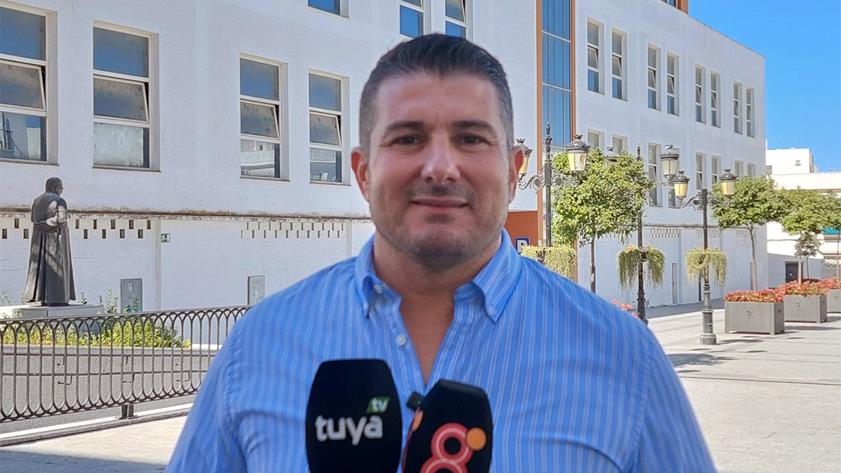 manuel vela plaza mayor chiclana