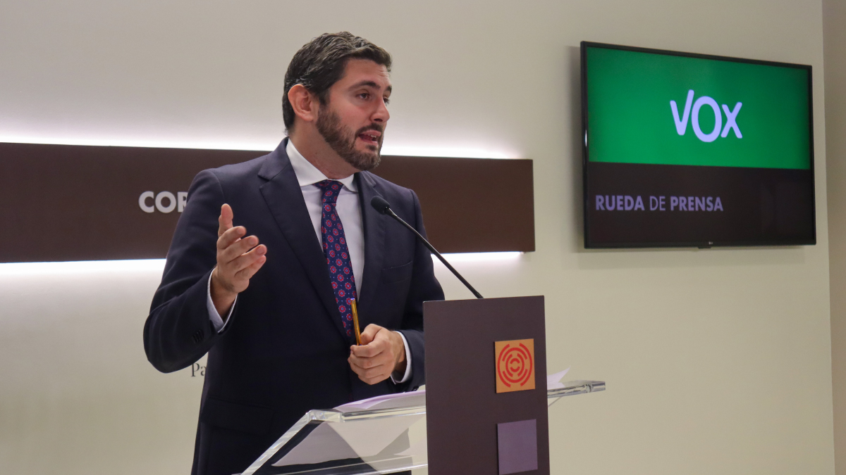 Alejandro Nolasco ha comparecido en sala de prensa durante el pleno