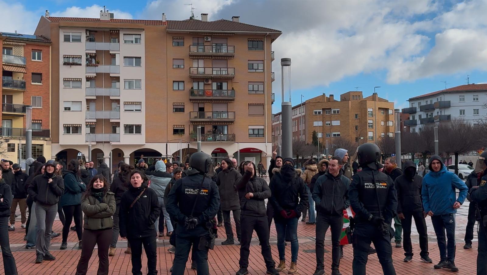VOX llevará al juzgado al concejal de Seguridad de Pamplona y al Comisario Principal de Policía Municipal por impedirles colocar una carpa informativa