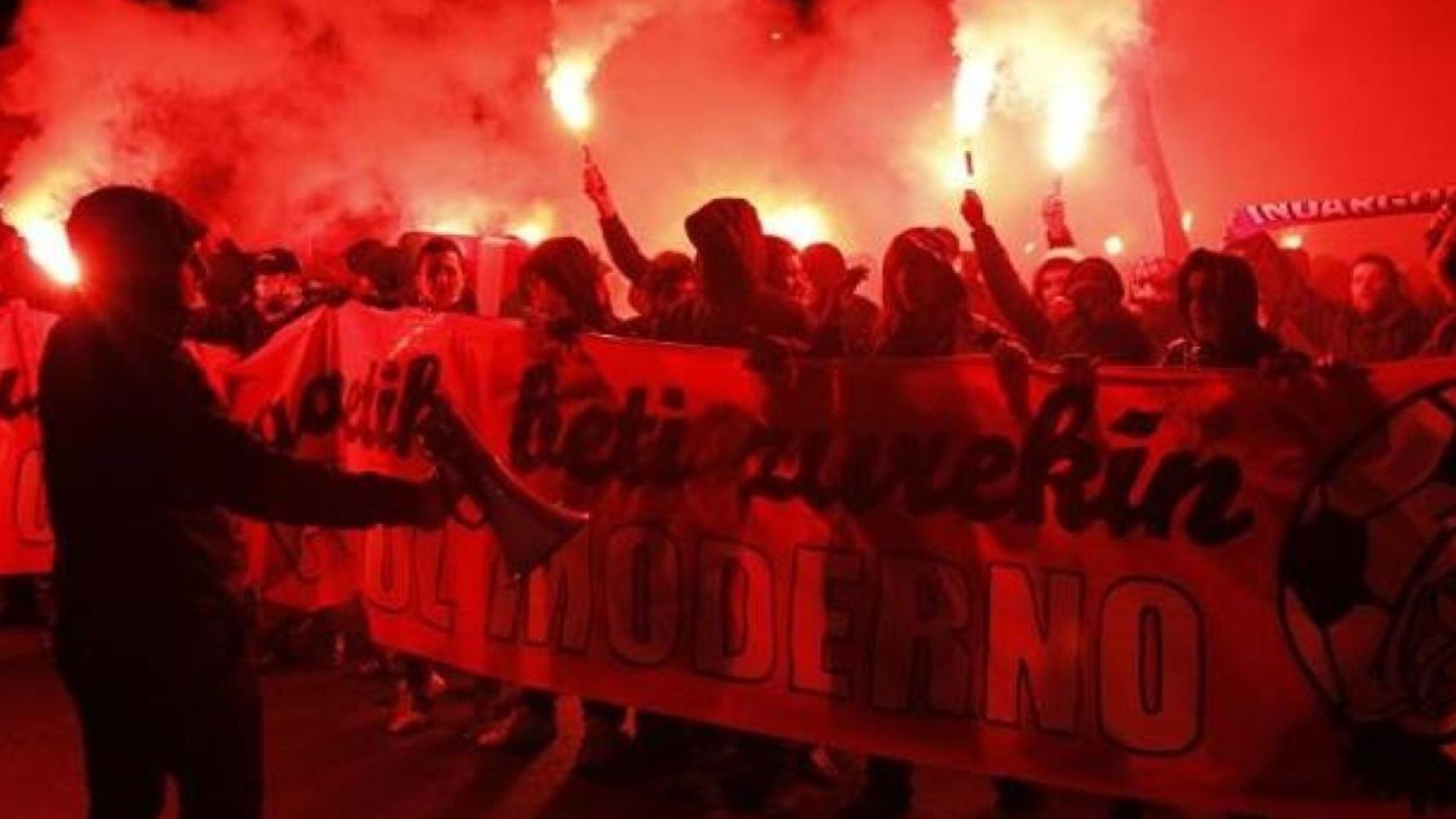 VOX pide a Osasuna que prohíba la entrada en El Sadar a los Indar Gorri