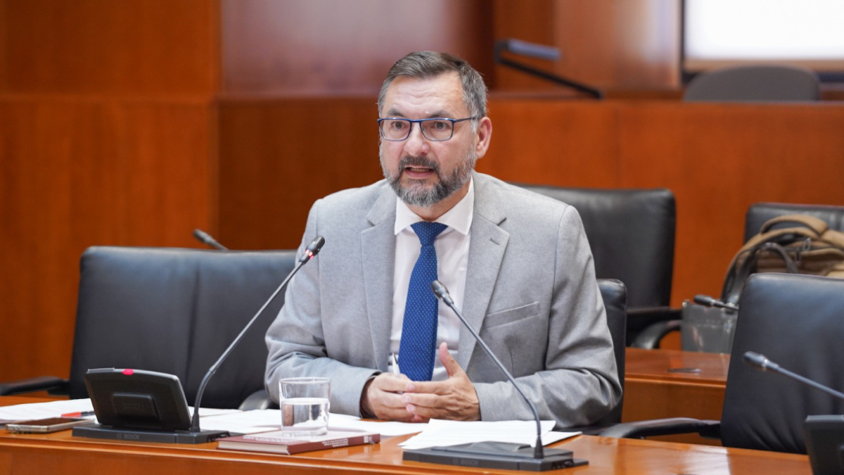 Fermín Civiac, en la comisión de Educación