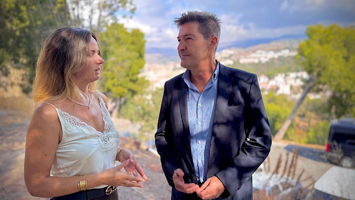 Yolanda Gómez y Antonio Alcázar, junto al Castillo de Gibralfaro