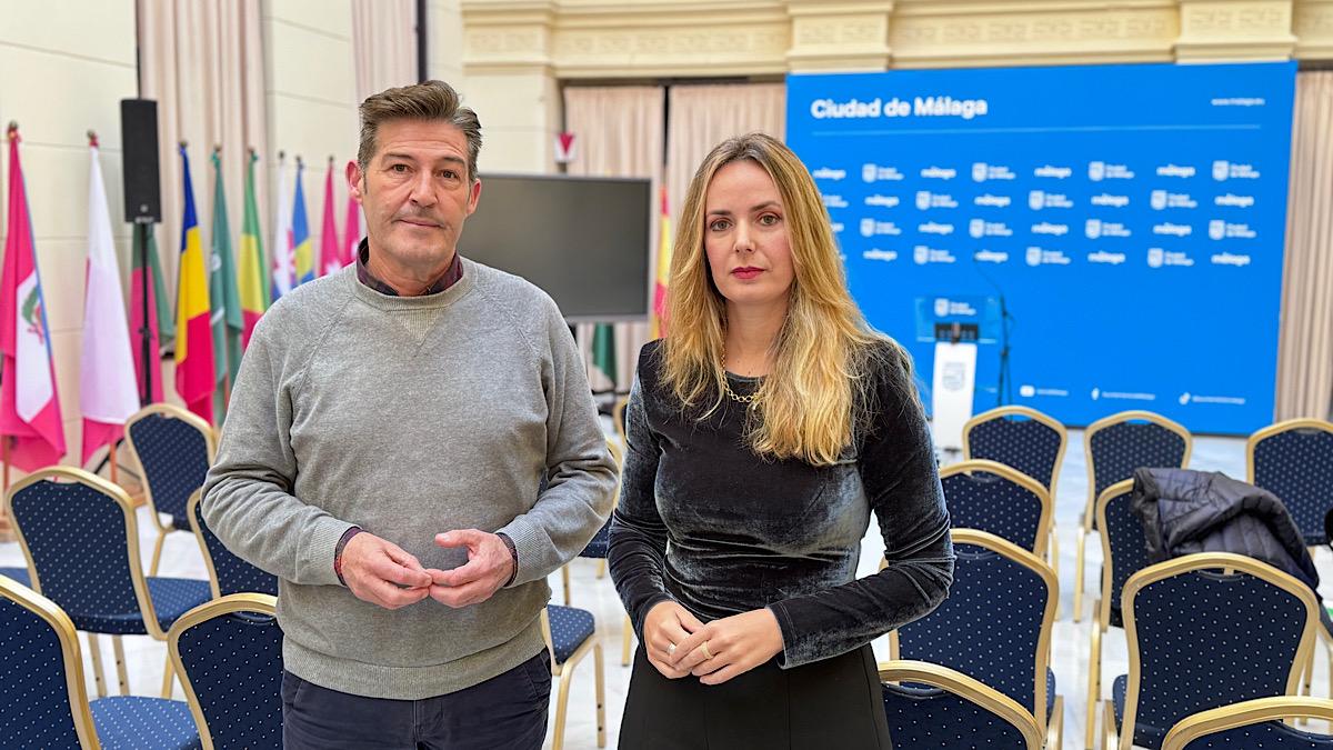 Antonio Alcázar y Yolanda Gómez antes de la previa Pleno