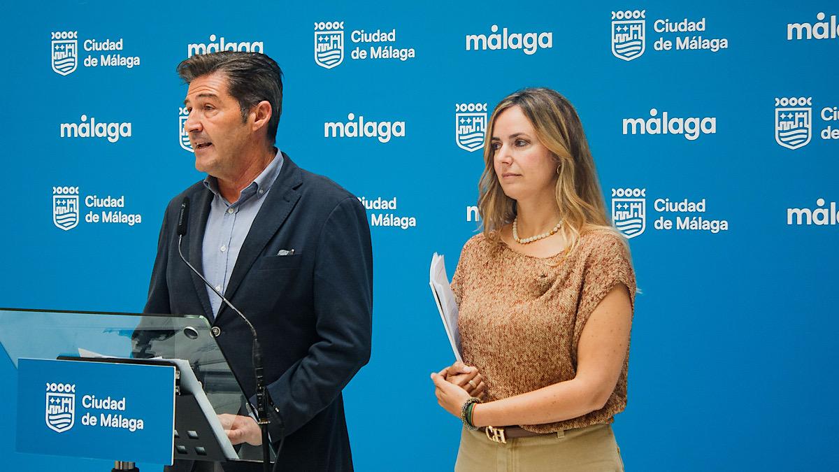 Antonio Alcázar y Yolanda Gómez durante la previa pleno