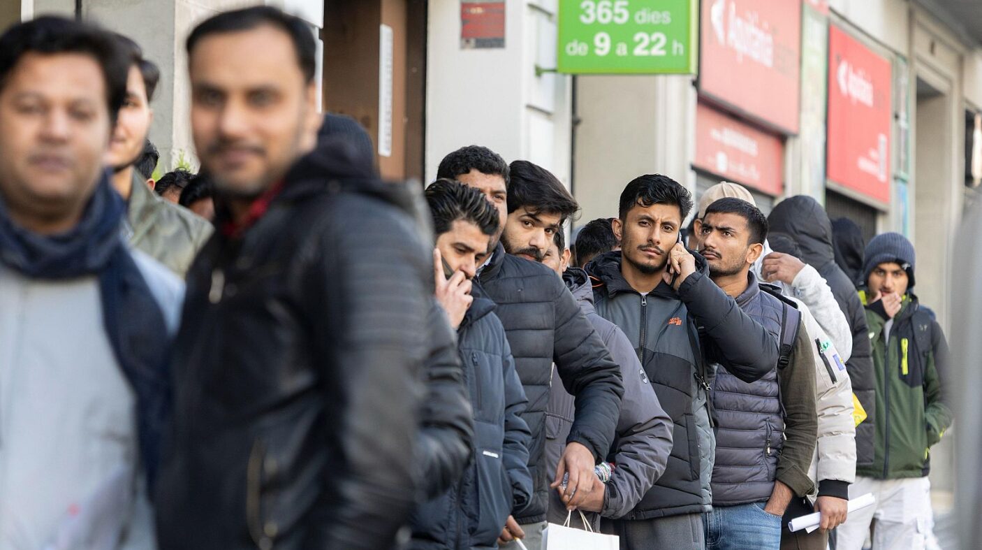 VOX pide conocer el listado de los receptores de la Renta Garantizada por origen y cuantía recibida
