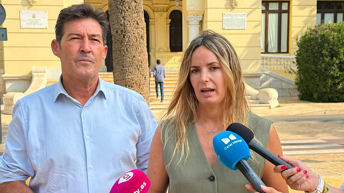 Yolanda Gómez y Antonio Alcázar durante la rueda de prensa