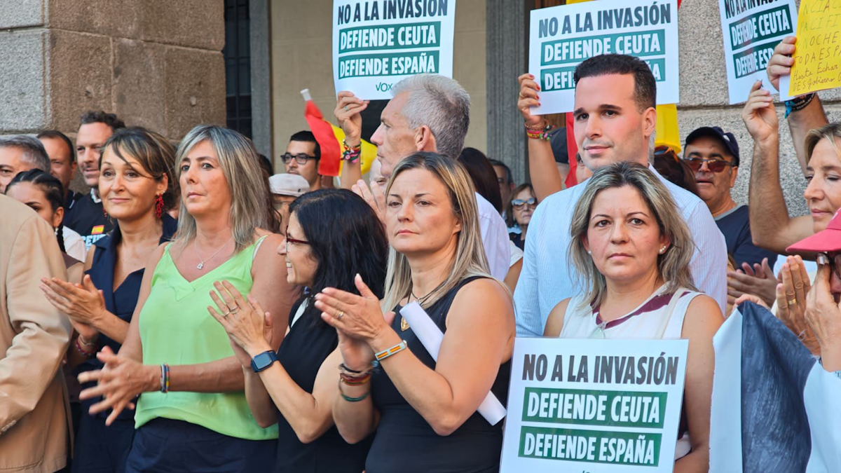 Manifiesto de apoyo a Ceuta durante la concentración en Ávila